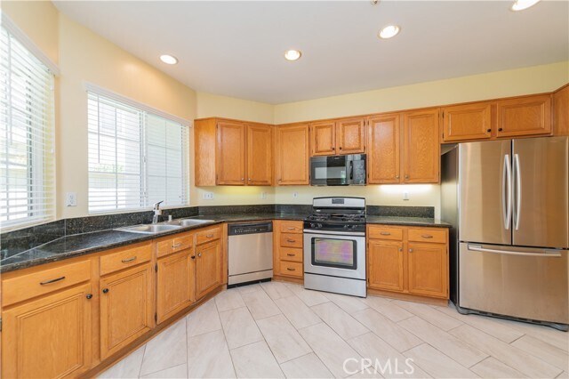 Building Photo - 439 Ridgeway