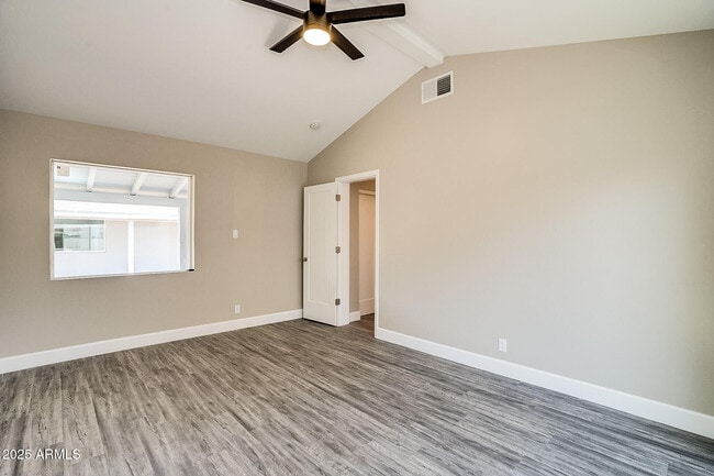 Building Photo - 211 S Doran