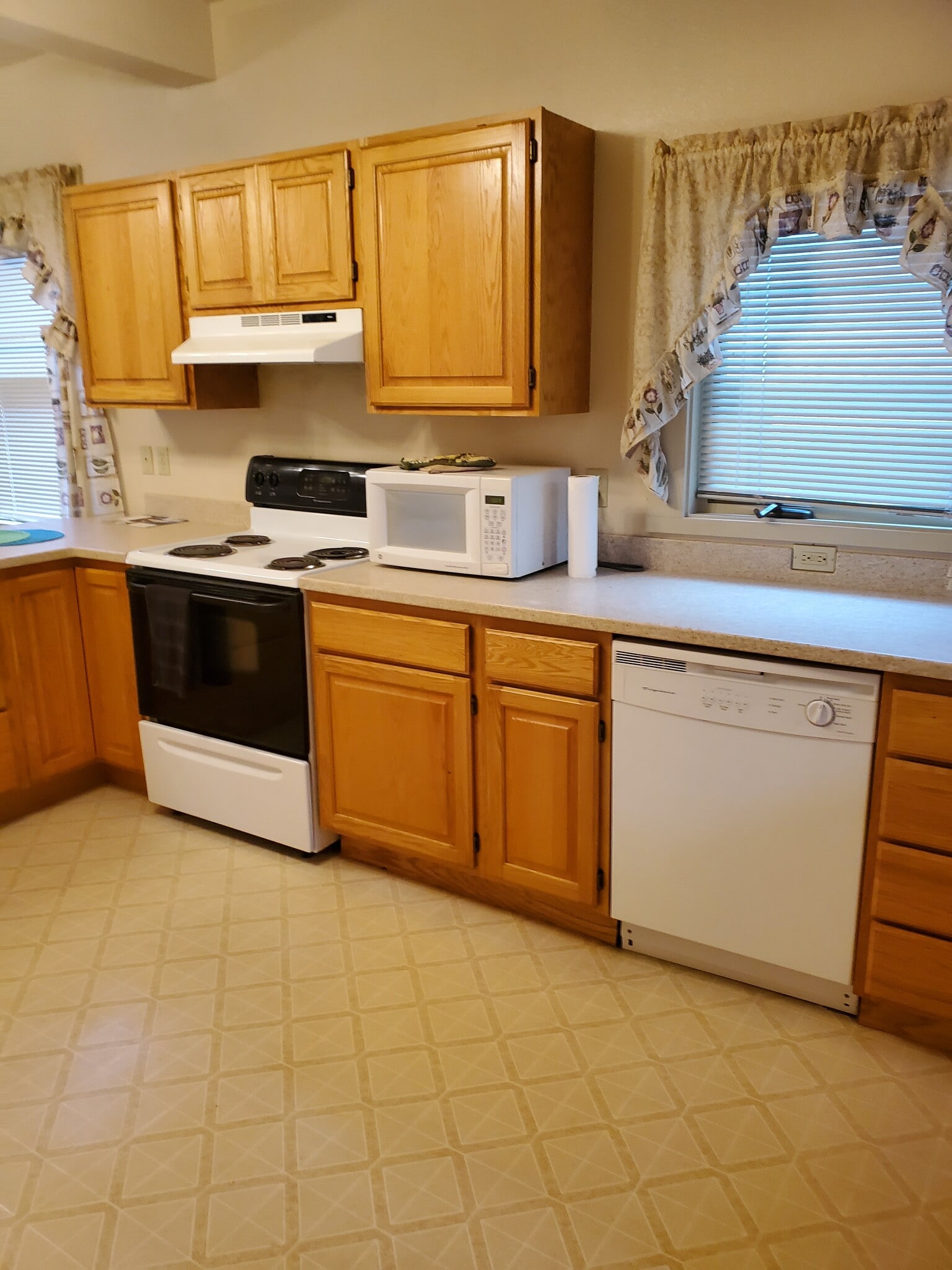 Kitchen - 924 Martin Luther King Jr Way