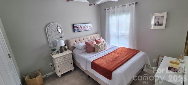 Building Photo - 8049 Stoneham Ct