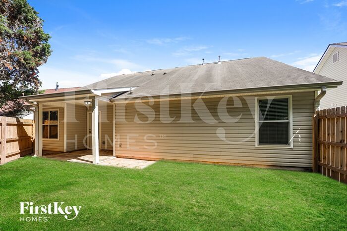 Building Photo - 207 Fairgrove Ln