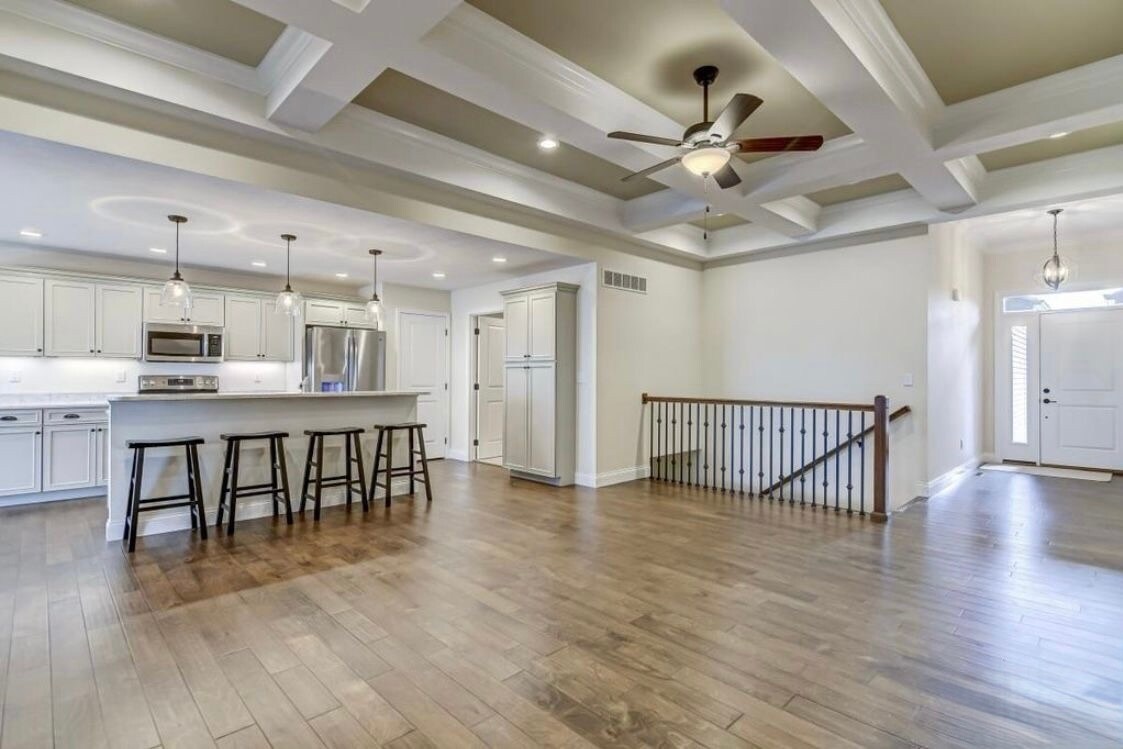 Building Photo - 1811 Spartan Dr