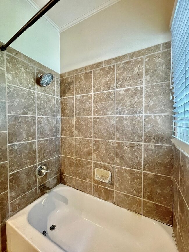 Building Photo - Charming + Convenience - 3 Bedroom, 2 Bathroom Home