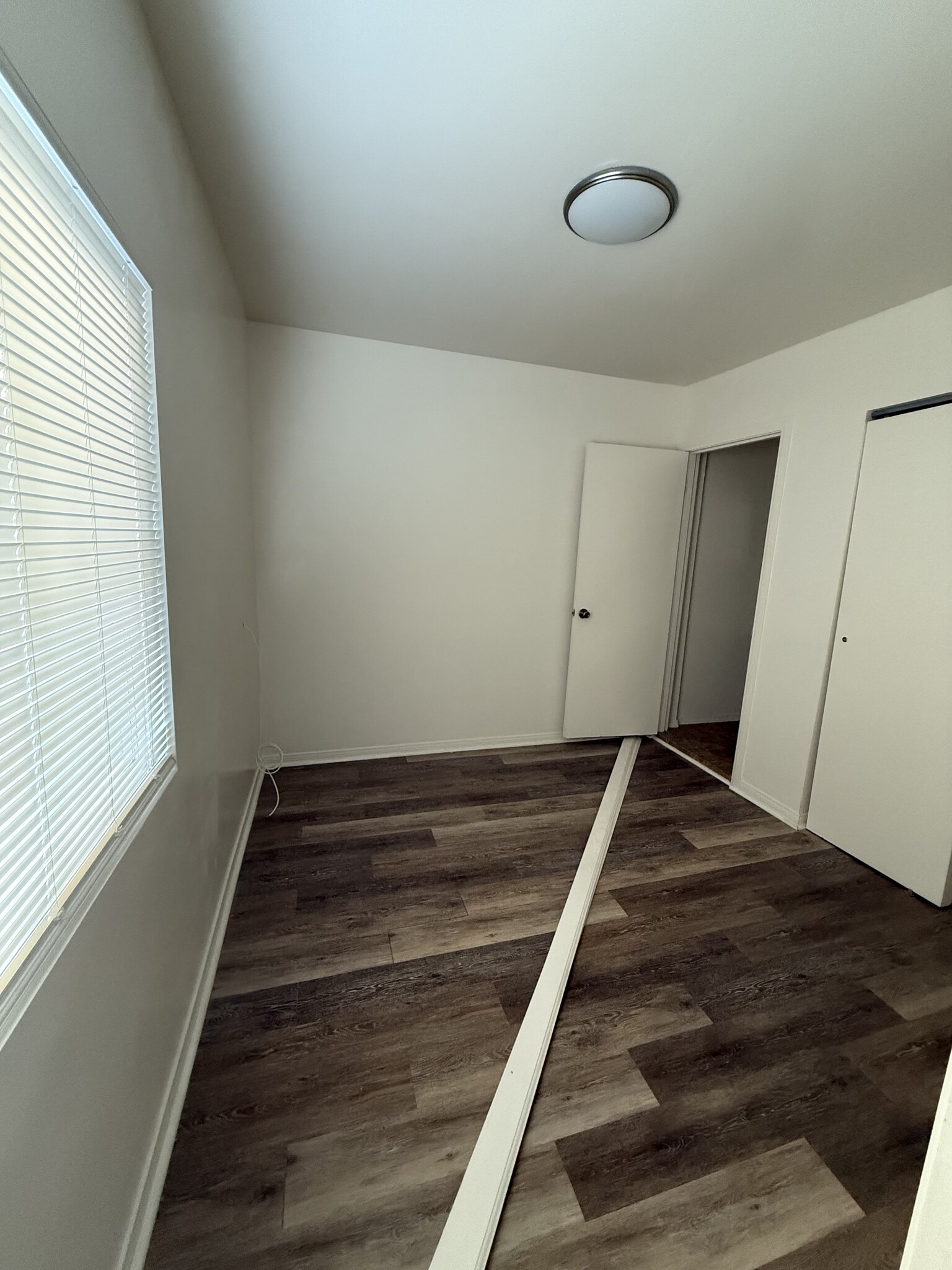 Room 1 with 1/2 bath - 1829 31st St