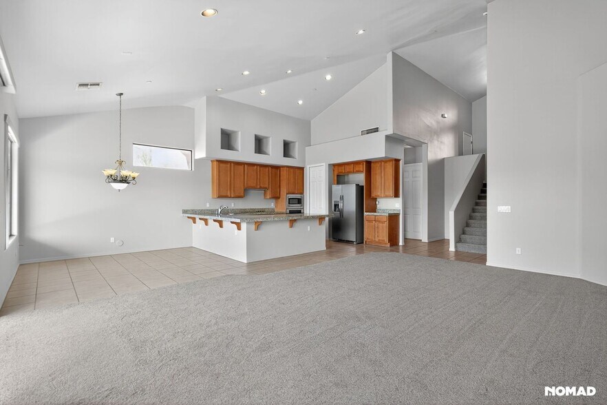 Building Photo - 16315 E Links Dr