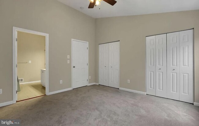 Building Photo - 15592 Three Otters Pl