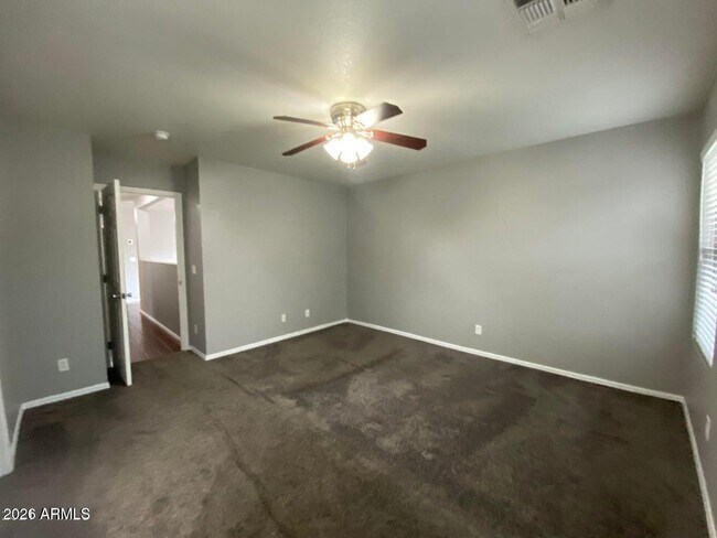 Building Photo - 1117 E Arabian Dr
