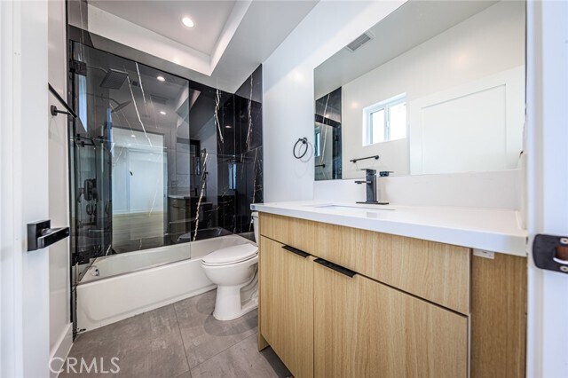 Building Photo - 2426 S West View St