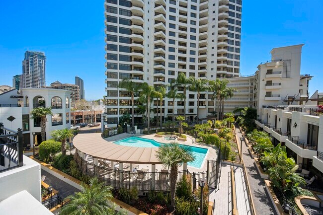 Building Photo - 700 W Harbor Dr
