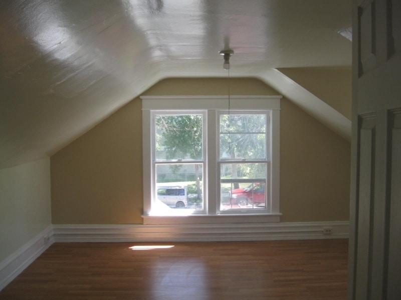 Building Photo - 8 7th Ave S