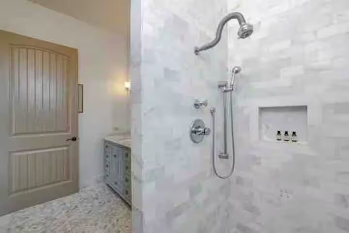 Building Photo - 9839 Trailhead Ct