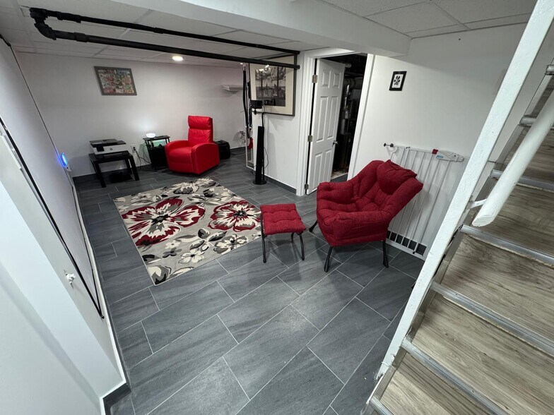 Building Photo - 117 N 6th St