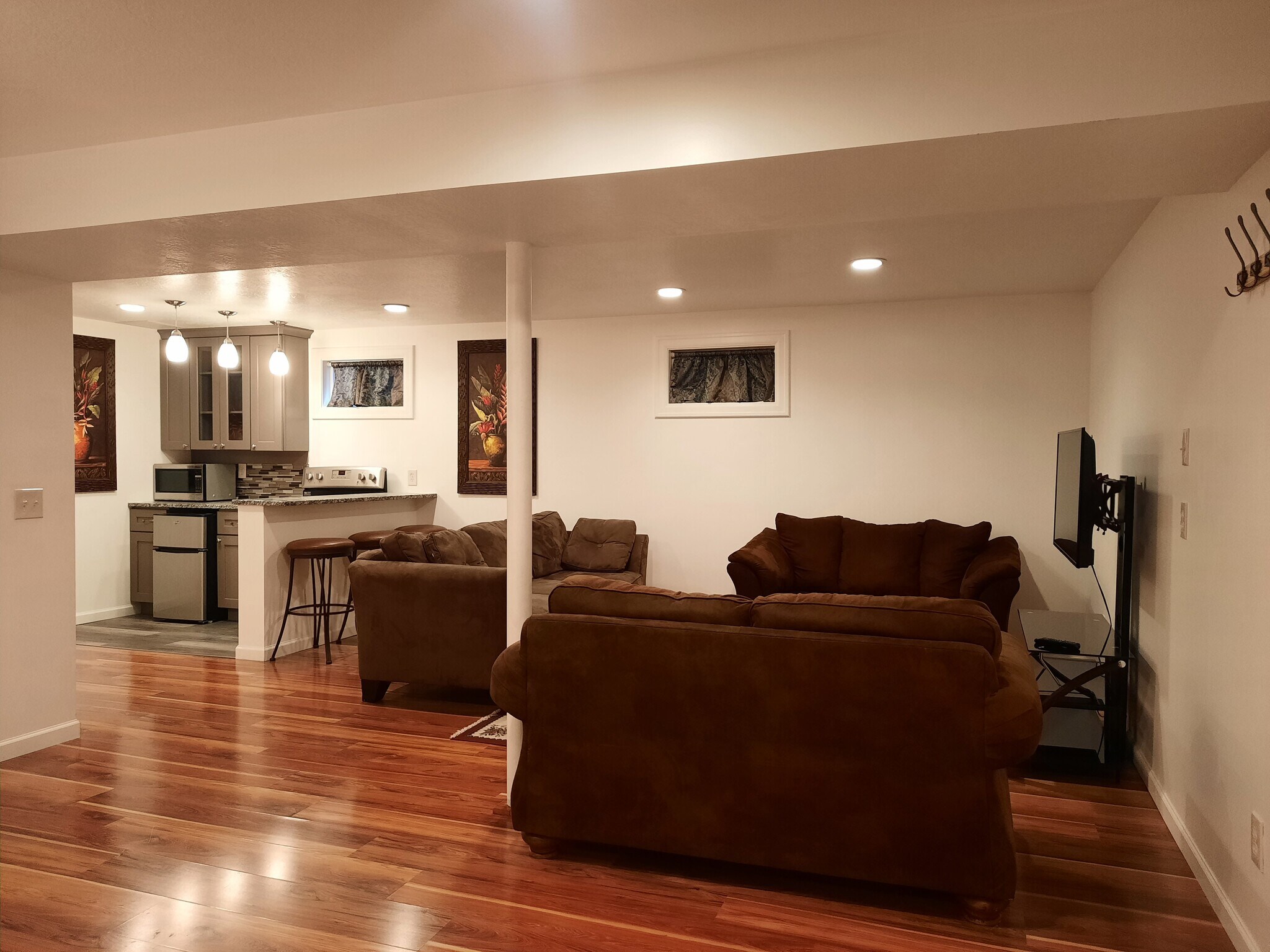 Building Photo - 1360 E 450 S