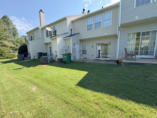 Building Photo - 13082 Region Trace