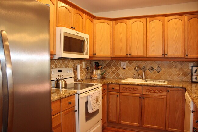 Building Photo - 38 Bethesda Park Cir