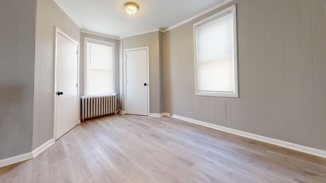 Building Photo - Cozy Modern Updated 3 Bedroom Townhome w/ Stainless Steel
