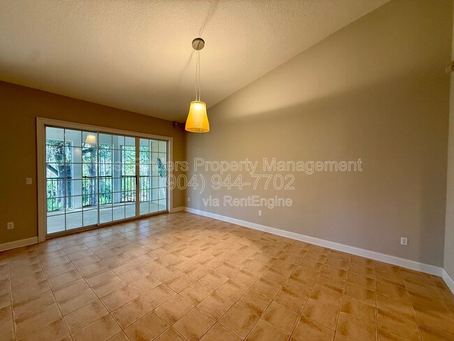 Building Photo - 330 N Shore Cir