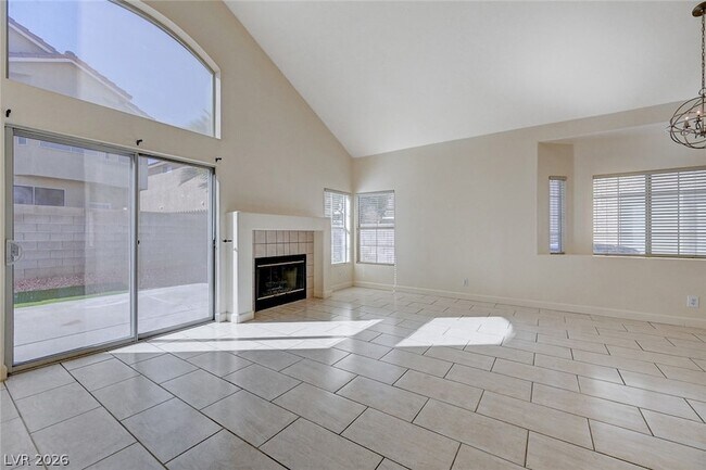 Building Photo - 267 Bluefield Ln