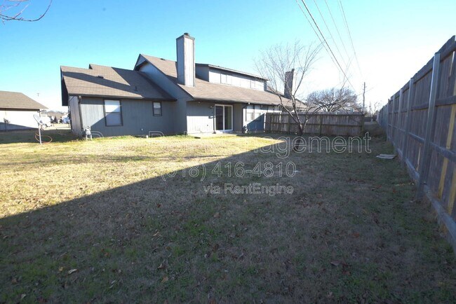 Building Photo - 1514 E 73rd Pl