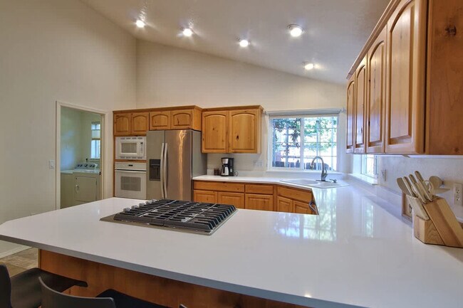 Building Photo - 2372 NW Meadows Dr