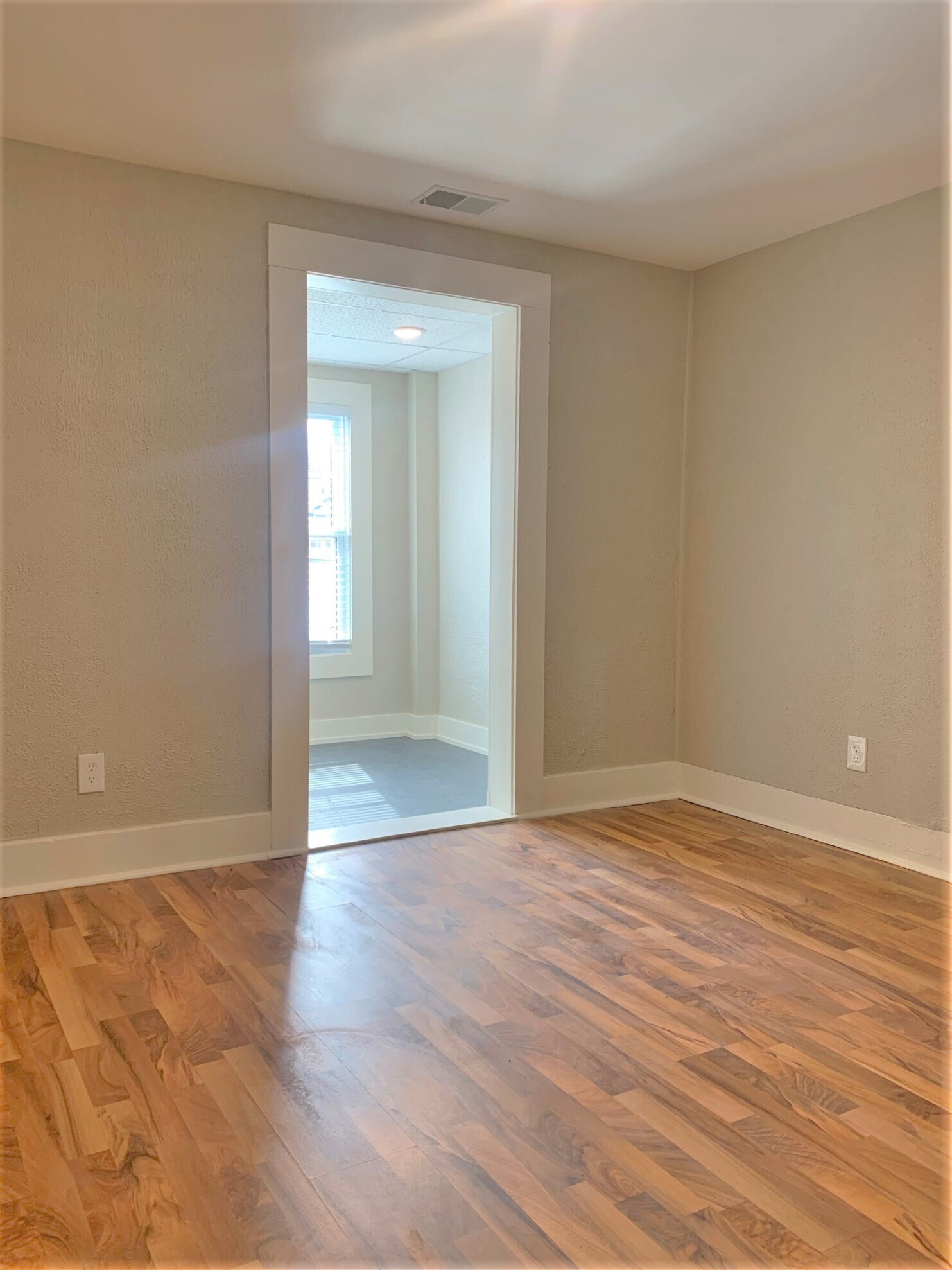 Building Photo - 1220 Fulton St W