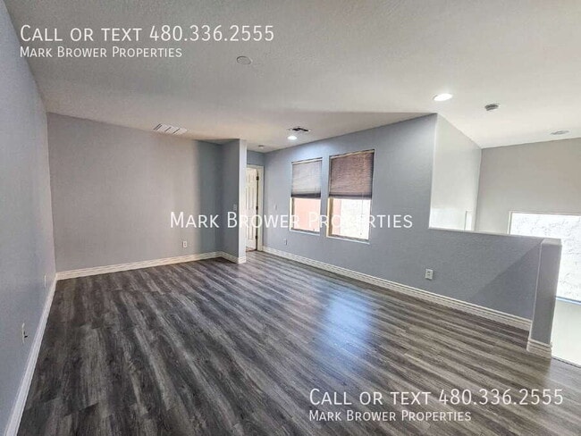 Building Photo - 8964 W Northview Ave