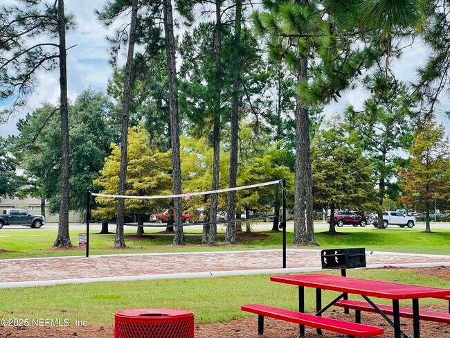 Building Photo - 9332 Beresford Ct