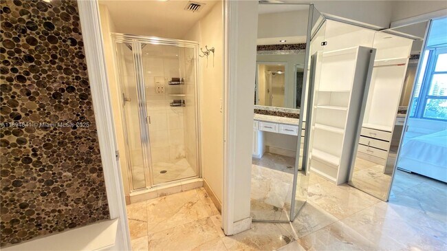Building Photo - 3530 Mystic Pointe Dr