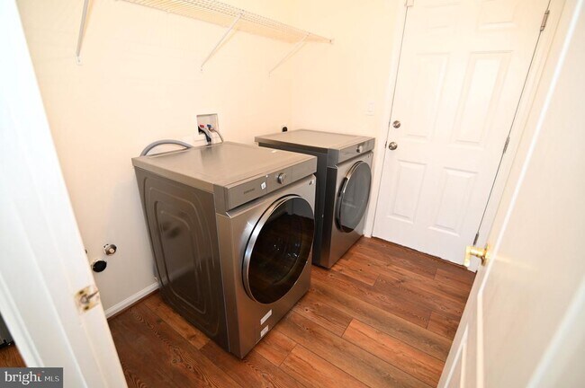 Building Photo - 7001 Chaptico Ct