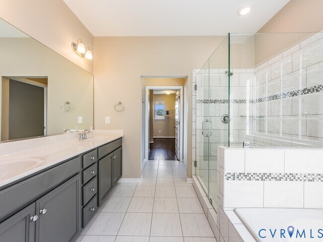 Building Photo - 1712 James Overlook Dr