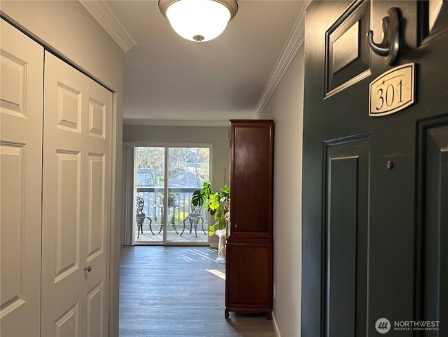 Building Photo - 33020 10th Ave SW