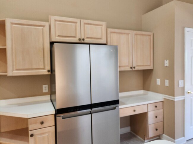 Building Photo - 9398 Pinckney Ln