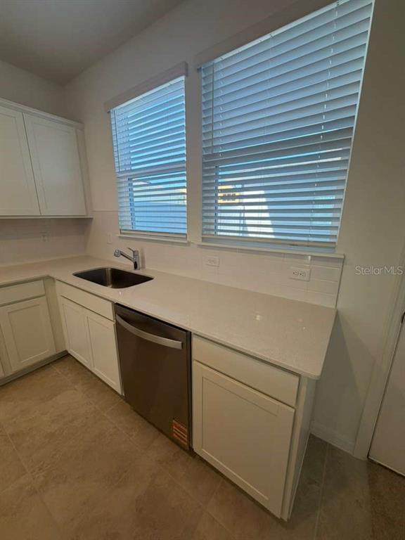 Building Photo - 4617 ORCHARD VIEW Aly