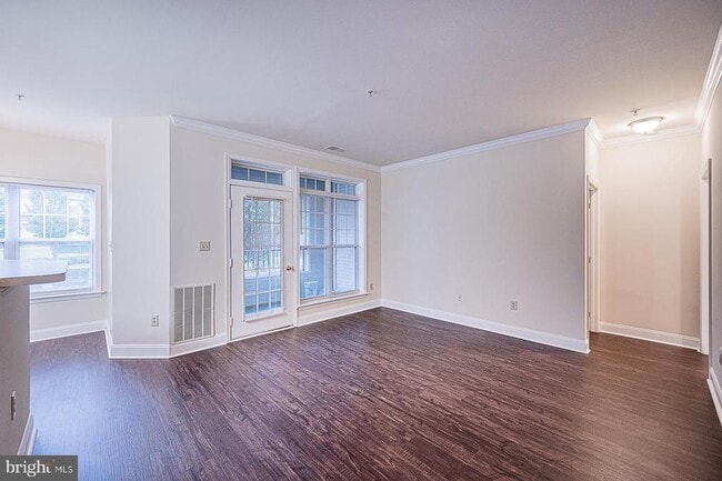 Building Photo - 2130 Ganton Green