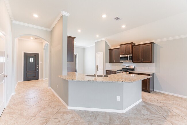 Building Photo - 4583 New Country Dr