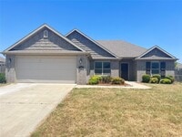 Building Photo - 211 Genoa Way