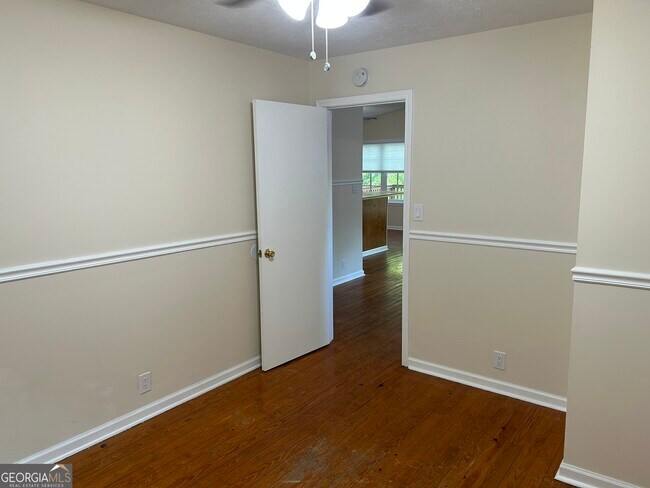 Building Photo - 790 Normandy Trail