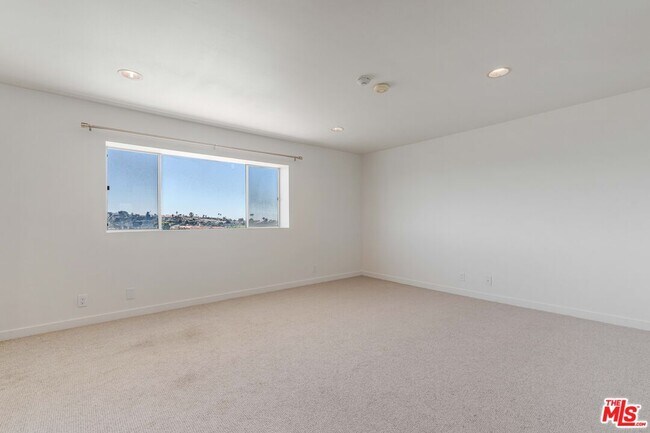 Building Photo - 225 S Lucia Ave