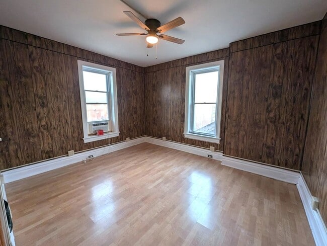 Building Photo - Historic Charm, Modern Comfort & a Killer Location