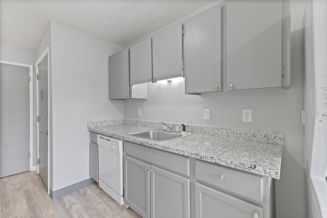 Building Photo - Executive East