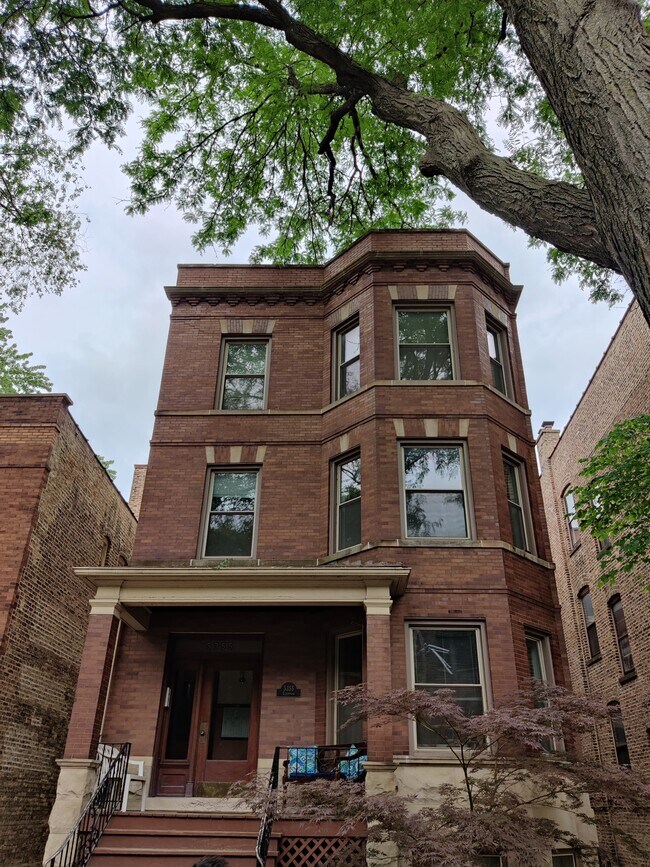 5353 N Glenwood Ave 5353 N Glenwood Ave Chicago IL 60640 Apartment