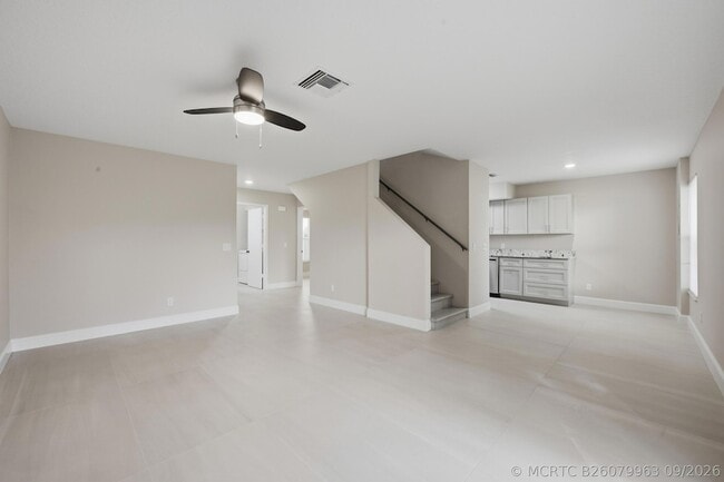 Building Photo - 1031 Goldenrod Rd
