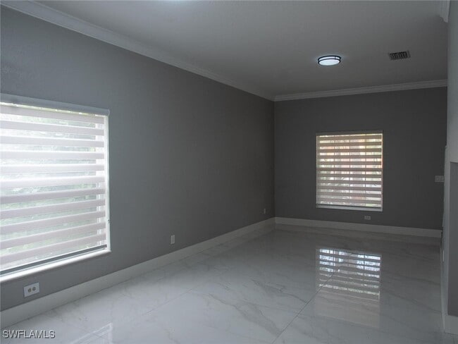 Building Photo - 2822 Inlet Cove Ln W