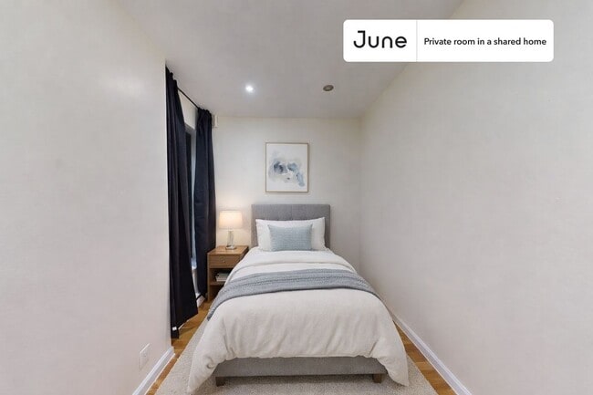 Building Photo - 932 Amsterdam Ave