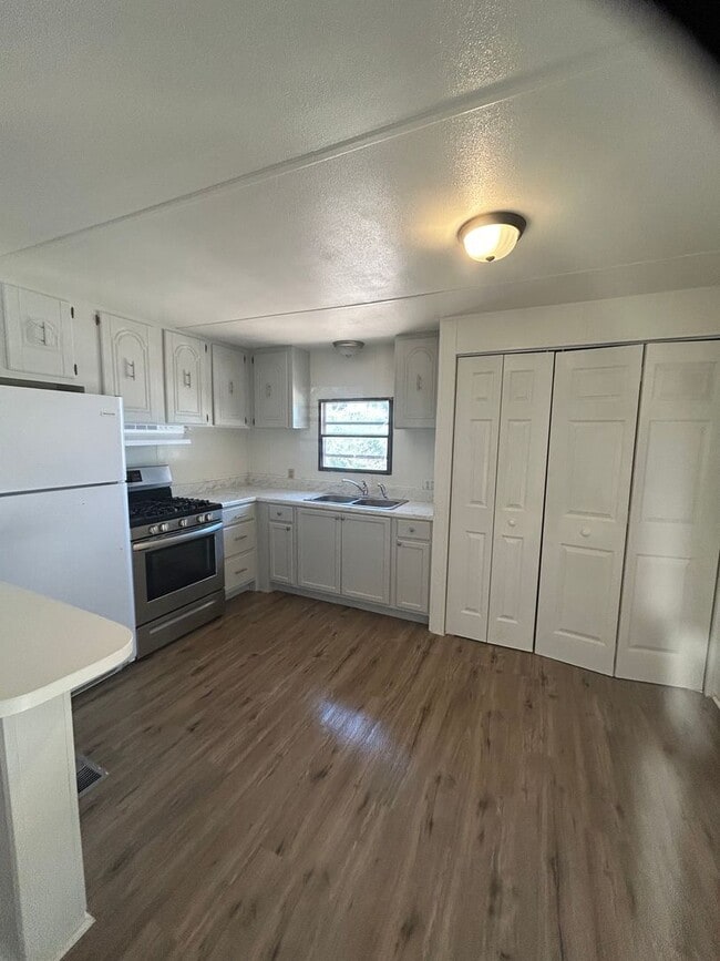 Primary Photo - Shade tree Sweetie mobile home