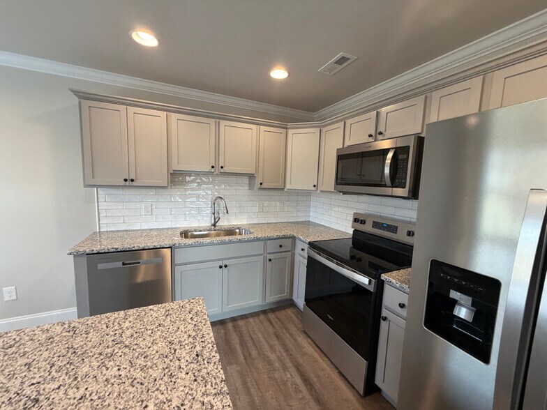 Building Photo - 2619 Parkers Mdw Ln