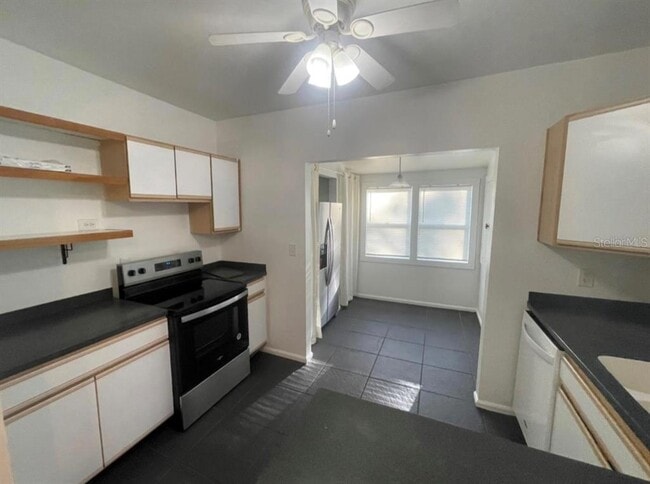 Building Photo - 1231 Highland St N