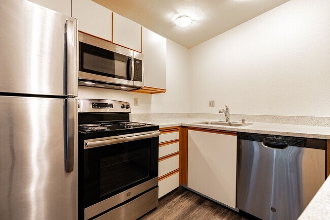 Interior Photo - Francis Ave Apartments