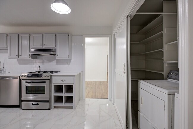 Building Photo - 821 NW 48th St
