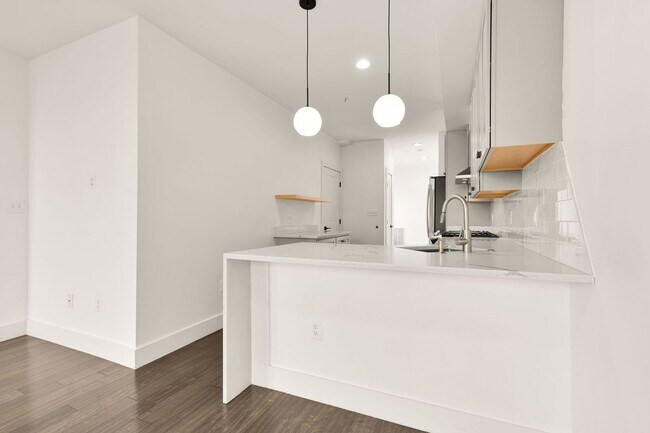Building Photo - Beautiful 2 Bed/2 Bath in Petworth
